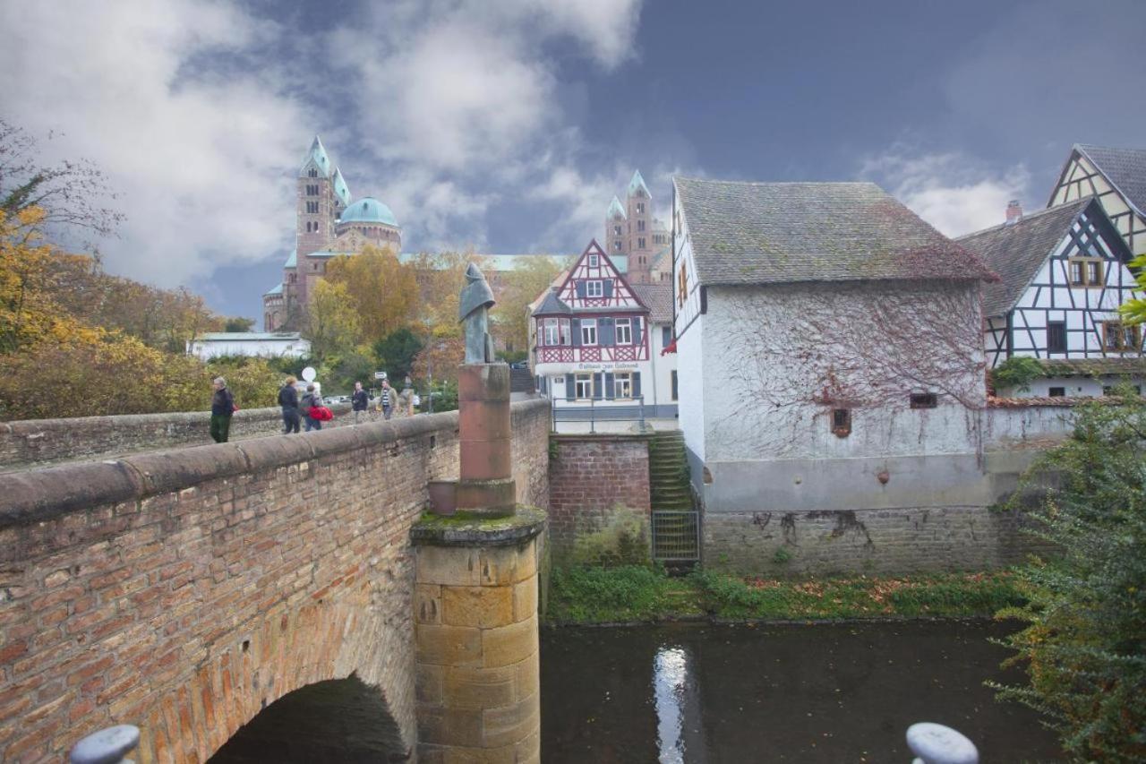 Gasthaus Zum Halbmond Hotel Speyer Eksteriør billede